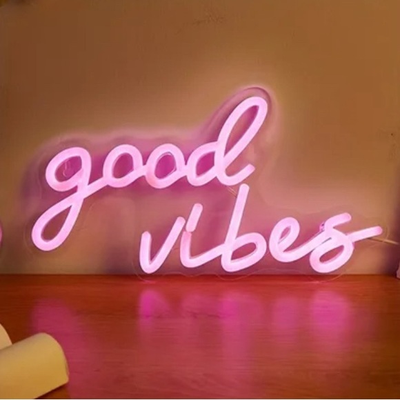 Good Vibes Neon LED light - Picture 2 of 3